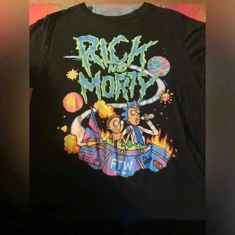 🤑Women’s Rick and Morty shirt